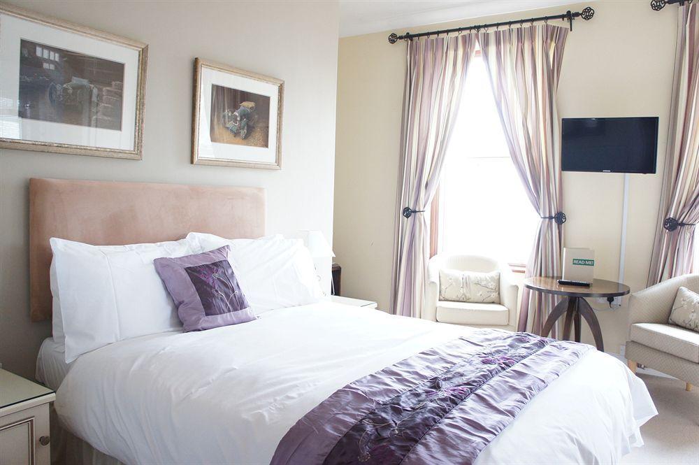 Asperion Hillside Hotel Guildford Extérieur photo