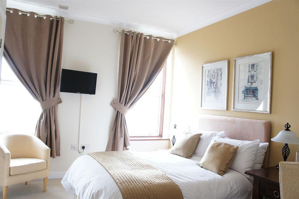 Asperion Hillside Hotel Guildford Extérieur photo