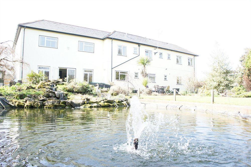Asperion Hillside Hotel Guildford Extérieur photo