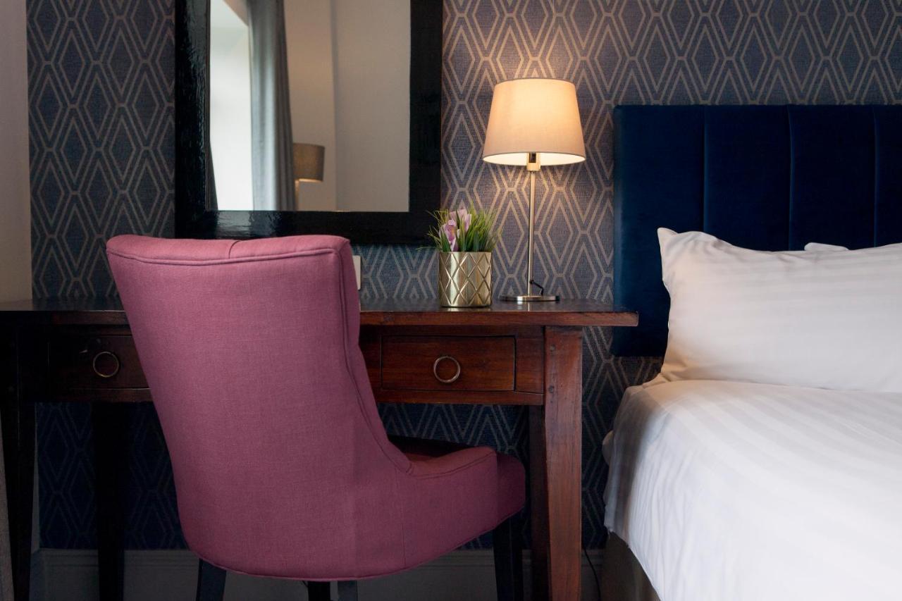 Asperion Hillside Hotel Guildford Extérieur photo